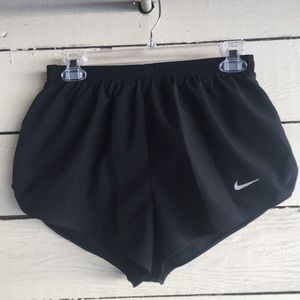 NIKE Dry-Fit Women’s Trainer Shorts Sz M